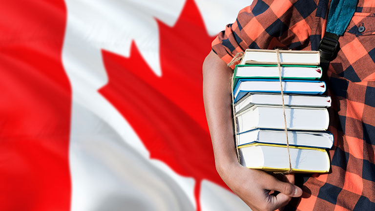 Study Permit Estudiante con permiso de estudio Canadiense